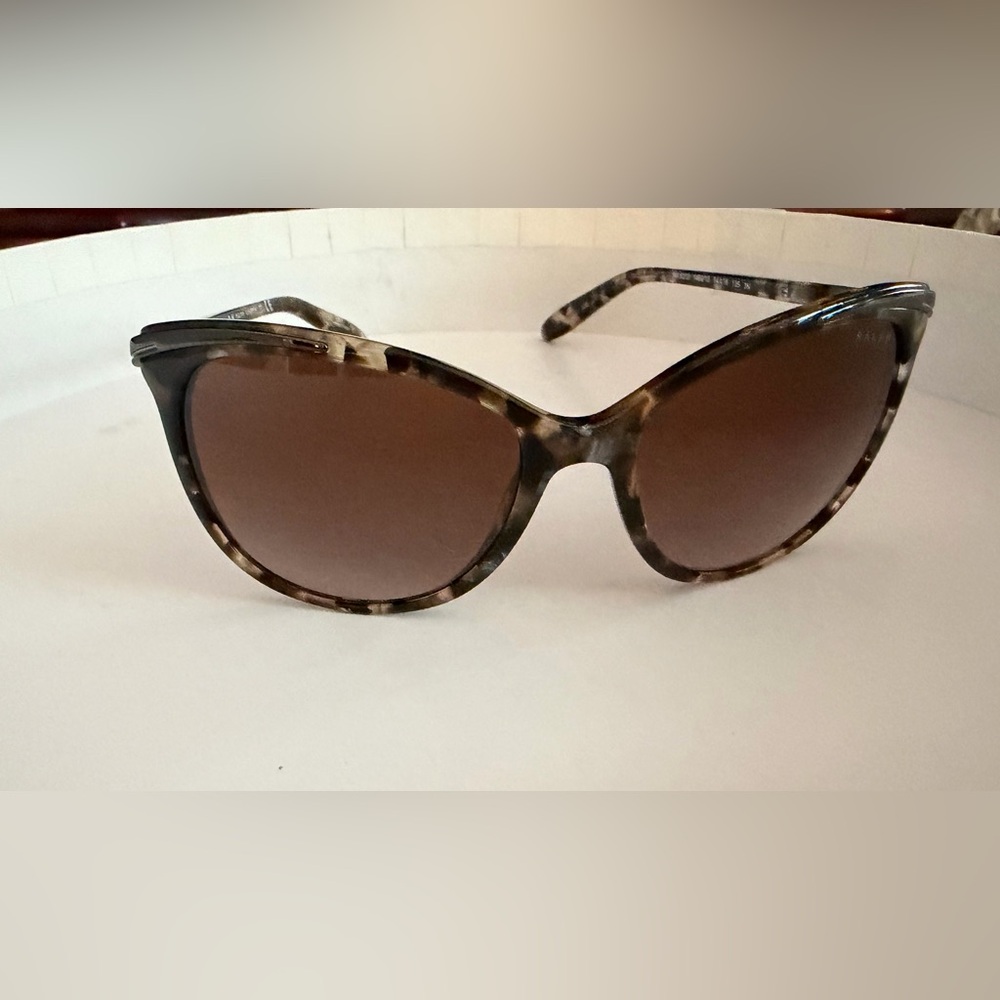 Stylish Tortoise Shell Sunglasses by Ralph Lauren - Picture 2 of 8